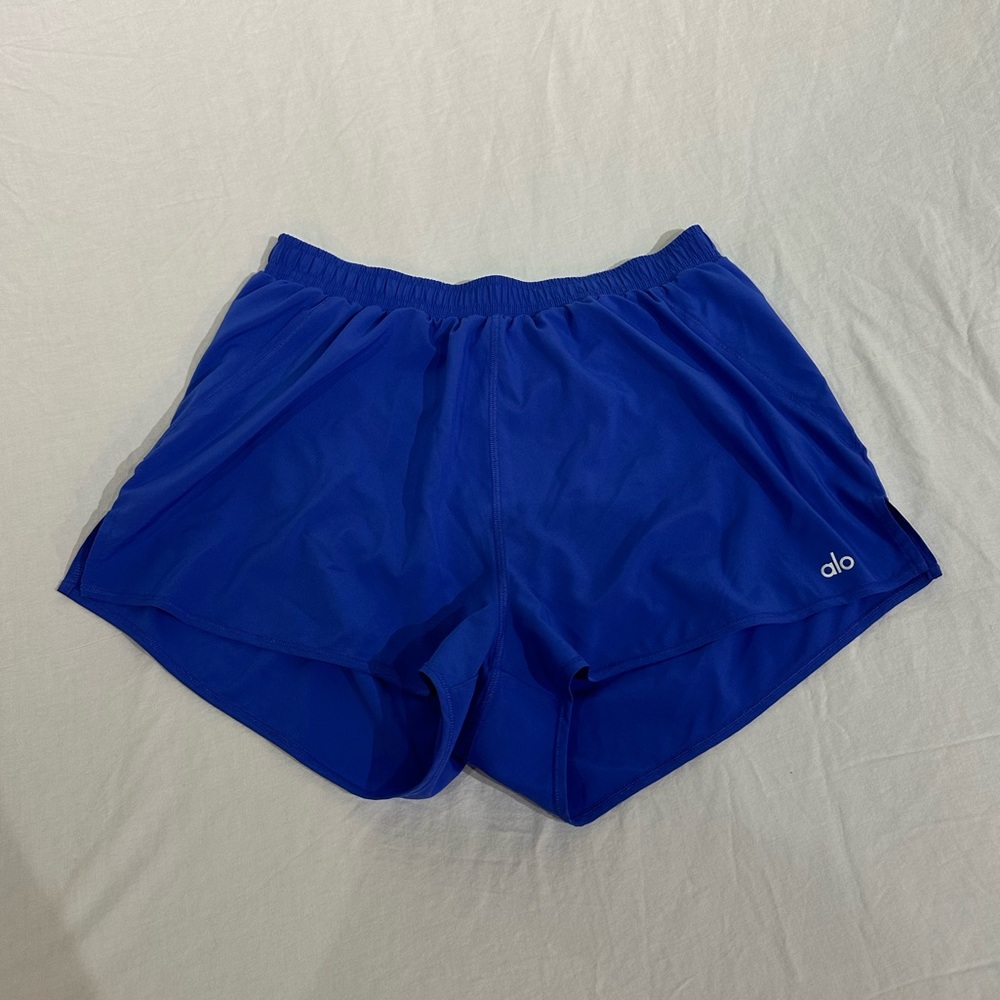 ALO Stride Shorts